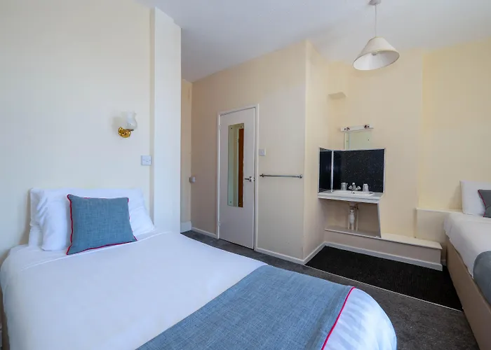 Whitehouse Hotel